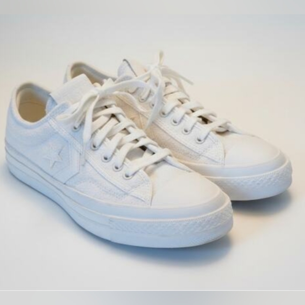 Converse Star Player 76 Low Top White Textured Sneakers - Mens 7 Womens 8.5